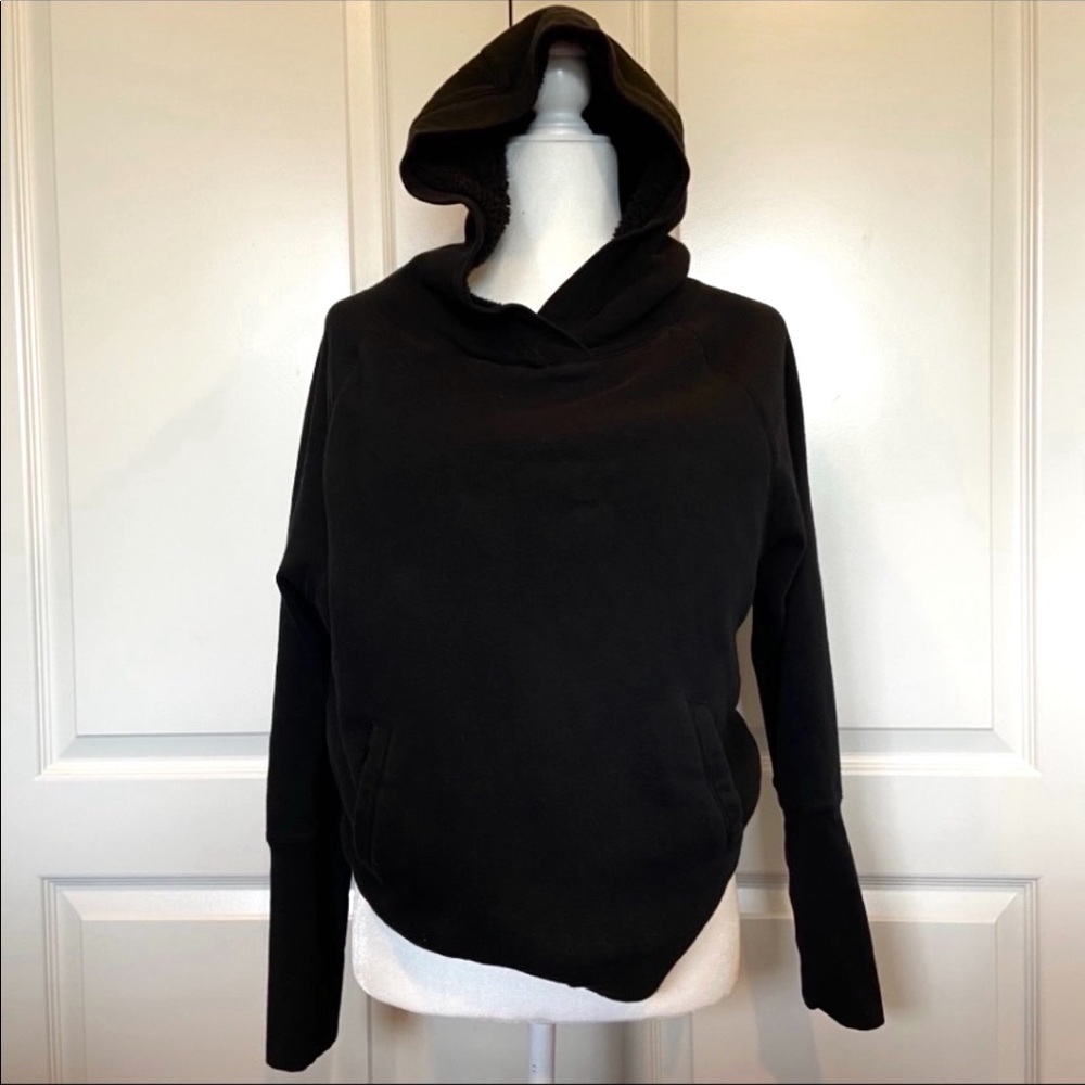 Black Basic Hoodie